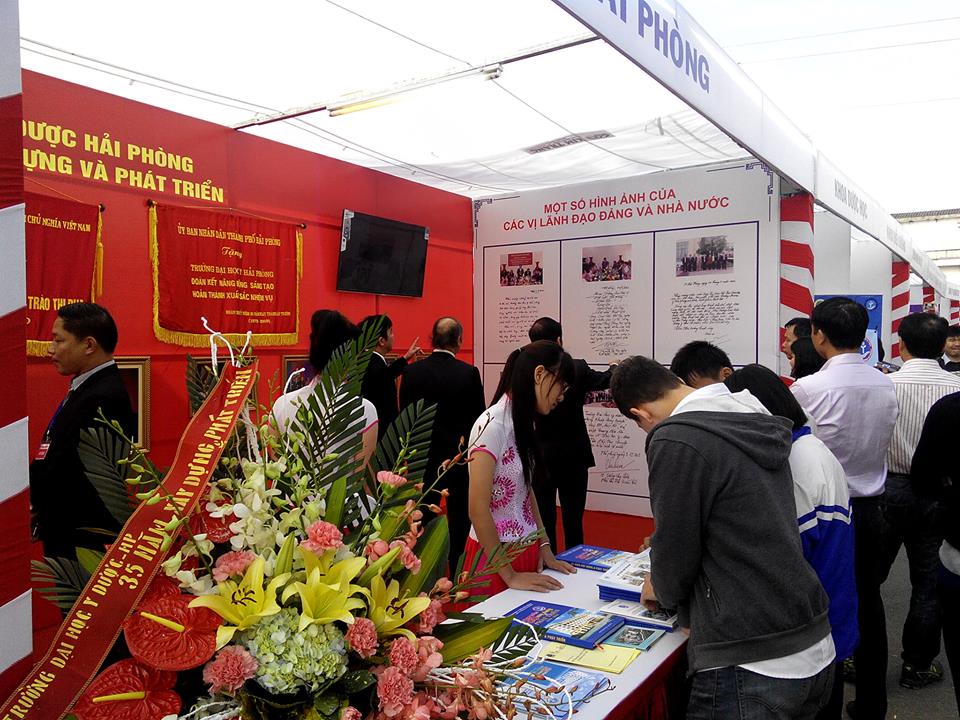 cho thue khung bien dai hoc y hai phong 03