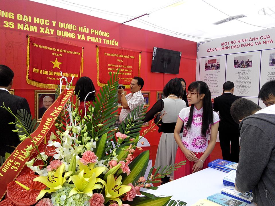 cho thue khung bien dai hoc y hai phong 08